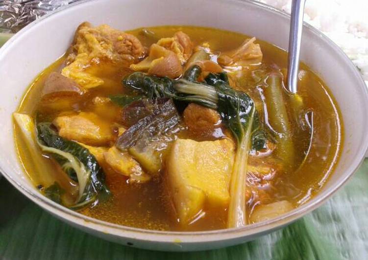 Recipe of Any-night-of-the-week Filipino style pork and vegestable stew (Lauya)