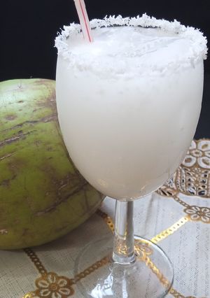 A picture of Coconut Lemonade.