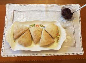 Una foto de Scones integrales con suero de leche