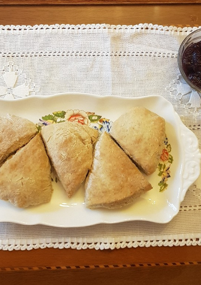 Una foto de Scones integrales con suero de leche