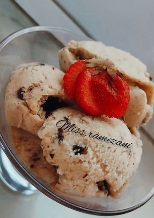 عکسی از دستور بستنی موزی بدون ثعلب