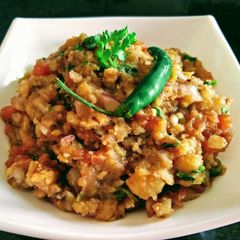 A picture of Shakarkand chokha.