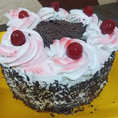 A picture of Very Easy Black Forest Cake Decoration.