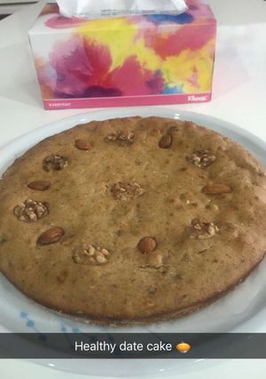 صورة لوصفة كيكة التمر الصحية