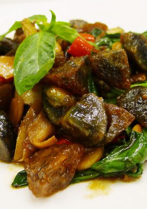 三杯皮蛋（豆油伯缸底醬油食譜） 的食譜成品照片