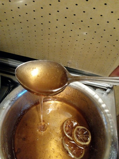 A picture of Golden syrup.