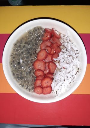 Una foto de Bowl de avena y frutas