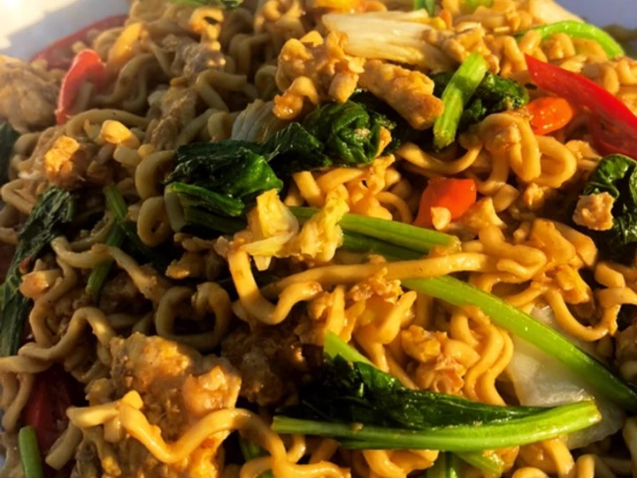 Cara Mudah Menyiapkan Resep Mie goreng tek tek yang Bikin Ngiler Anti Ribet, Mantap Sekali