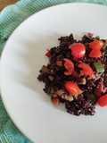 Insalata di riso venere con verdure