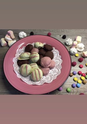 Foto di Dolcetti al cioccolato con cuore morbido (dolcetti del riciclo)