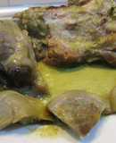 Codillo de cerdo con alcachofas en salsa alkale
