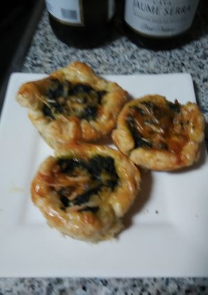 Una foto de Hojaldritos rellenos de espinacas