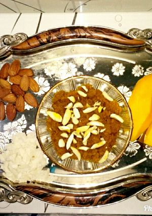 A picture of Mango Badam poha halwa.