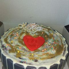 A picture of Orange tutti-fruity cake.