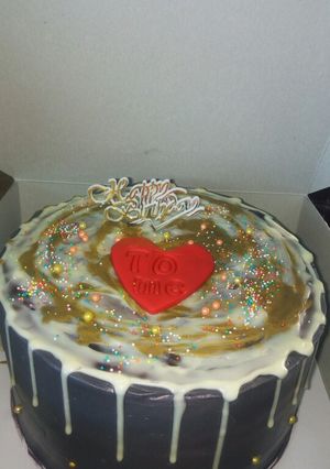 A picture of Orange tutti-fruity cake.