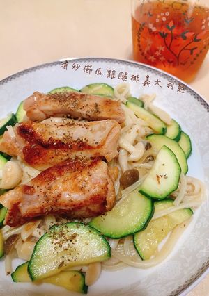 A picture of Sautéed Zucchini and Chicken Thigh Pasta.