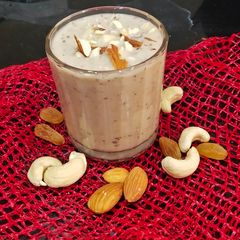 A picture of Dry Fruit Milkshake.