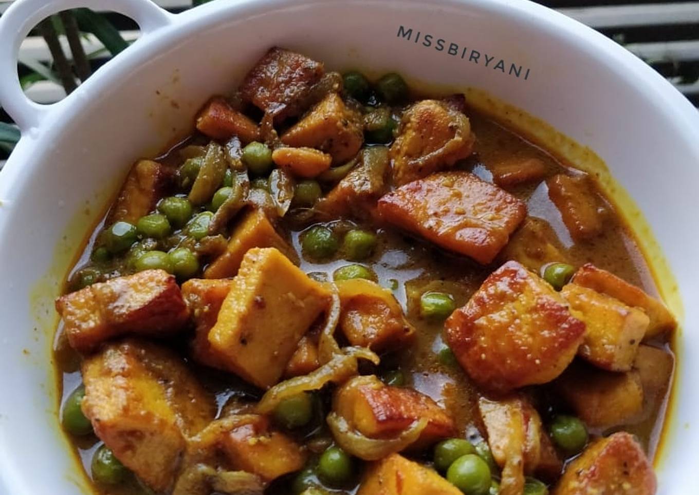Matar paneer