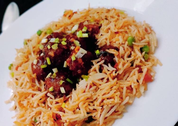 Veg Manchurian with schezwan rice