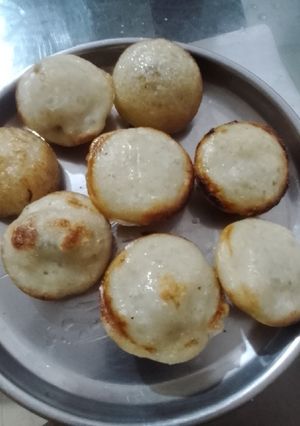 સ્ટફડ ફરાળી અપ્પમ (Stuffed Farali Appam Recipe In Gujarati) રેસીપી મુખ્ય ફોટો