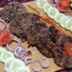 A picture of Chapli kabab.