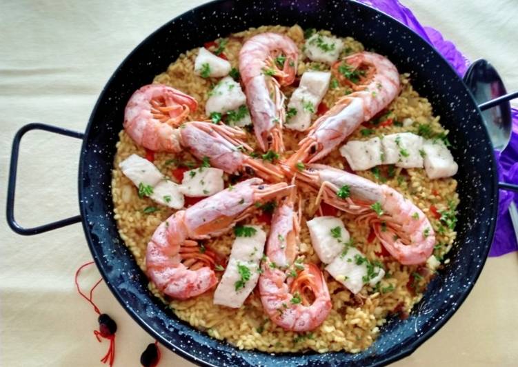 Simple Way to Prepare Perfect Paella de marisco com filetes pangasius