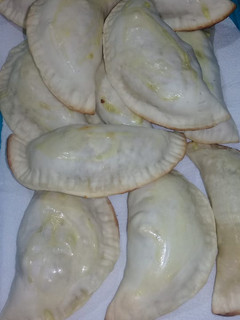 Una foto de Empanadas de pollo!!! 😉