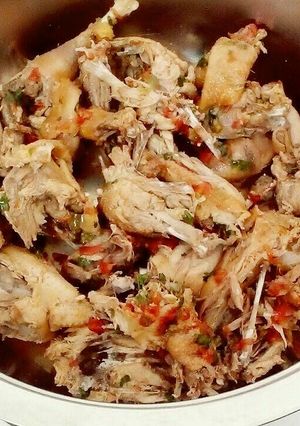 A picture of Dry kienyeji chicken.