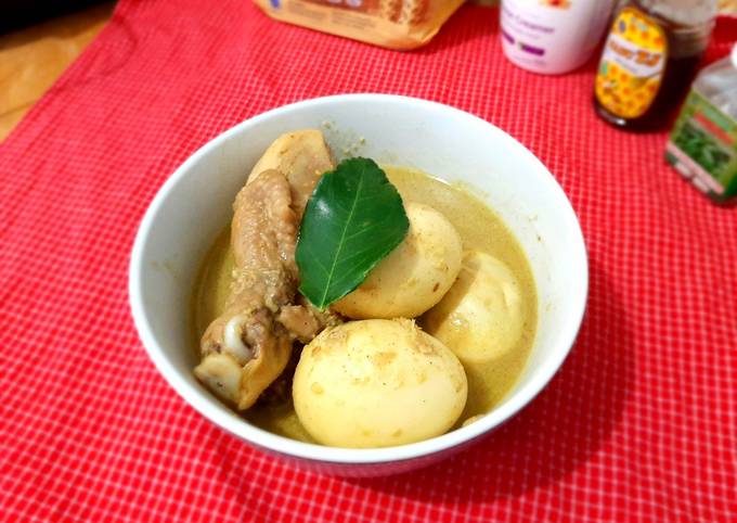 Opor telur dan ayam with fiber creme