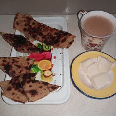 A picture of Aloo ka paratha.