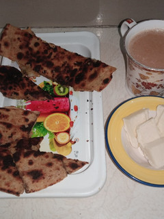 A picture of Aloo ka paratha.