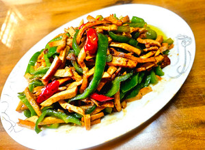 青椒肉絲炒豆乾（家常料理） 的食譜成品照片