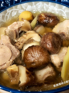 暖秋栗子煲湯 的食譜成品照片