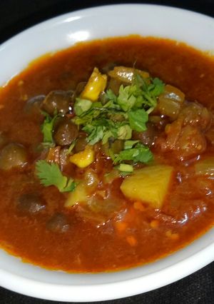 A picture of Black Chana curry.