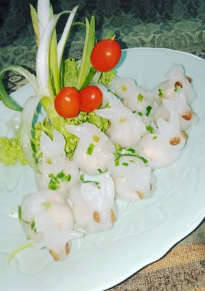 Hình của món Thỏ ngọc chơi trăng.