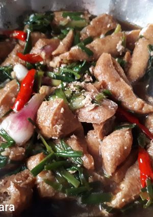 Foto resep Tumis Tahu Pong dan Lokio/Daun Bawang Muda