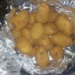 A picture of Potato balls.