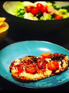 Una foto de Pizza individual rápida 🍕 🍕🍕