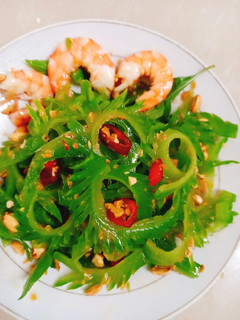 Hình của món Gỏi khổ qua giòn.