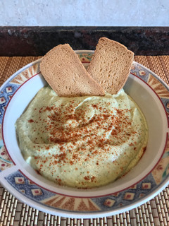 Una foto de Hummus - puré de garbanzos