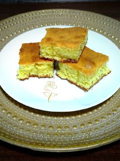 Citromos, grízes süti 🍋🥧 recept fotója