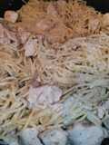 Spaghete cu pui și sos alb