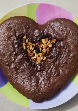 ஹார்ட் சாக்லேட் பனானா கேக் (Heart chocolate banana cake recipe in tamil) 💖🍌🍰 செய்முறை முக்கிய புகைப்படம்