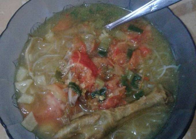 Soto ayam plus ceker