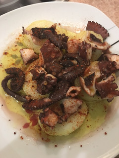 Una foto de Pulpo a la gallega
