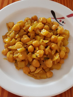Una foto de Garbanzos especiados (vegana)