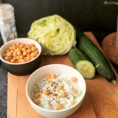 A picture of Chickpea Raita.