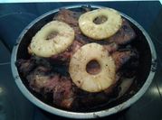 Una foto de pernil venezolano