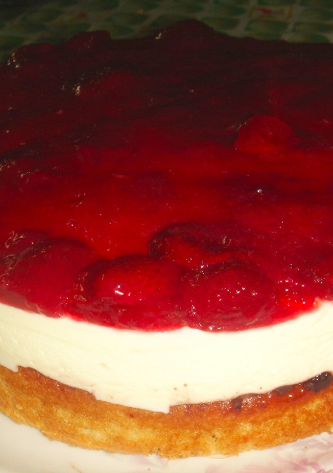 Una foto de Cheesecake de frutilla (Semifrío)