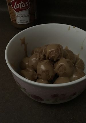 صورة لوصفة كرات اللوتس…🖤